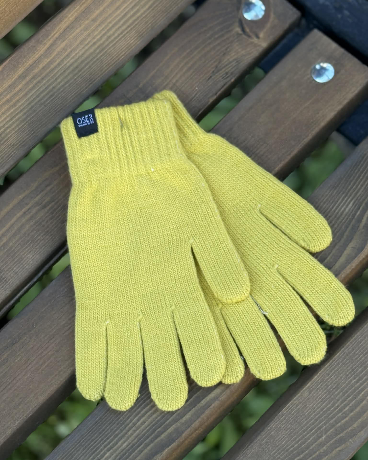 Mustard Gloves Oser