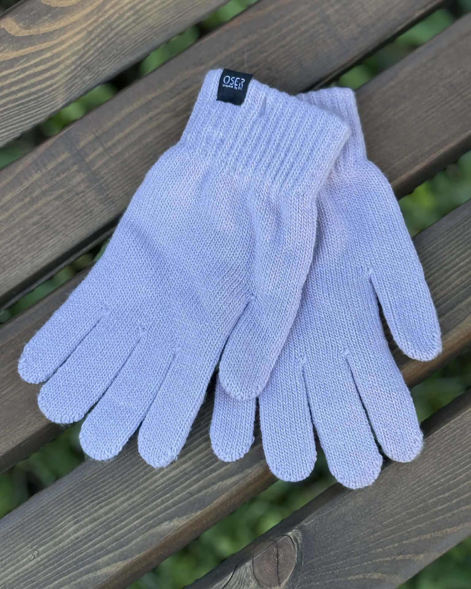 Lila Gloves Oser