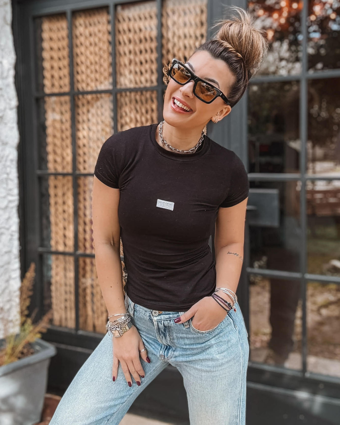“Must Have” Black Oser Tshirt